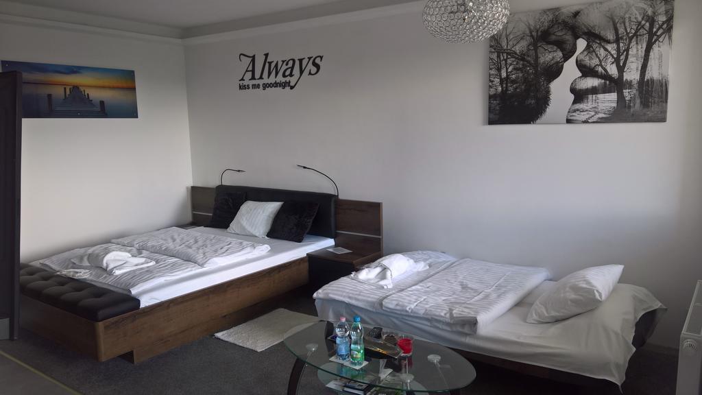 Top Oder Apartments- Private Parking Шчечин Екстериор снимка